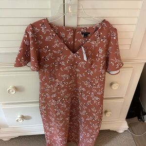 ANN TAYLOR FLORAL DRESS NWT